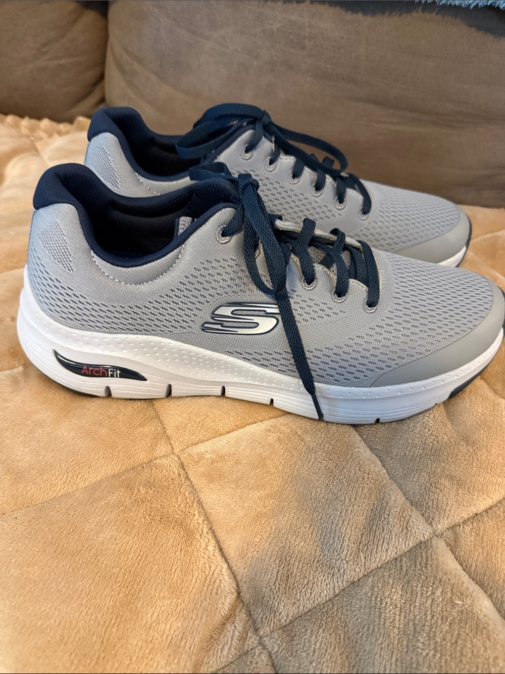Skechers Men’s Gray and Navy Arch Fit Sneakers